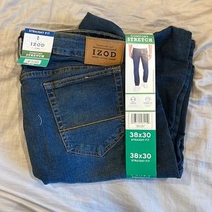 NWT IZOD straight fit comfort stretch jeans. Size 38x30.
